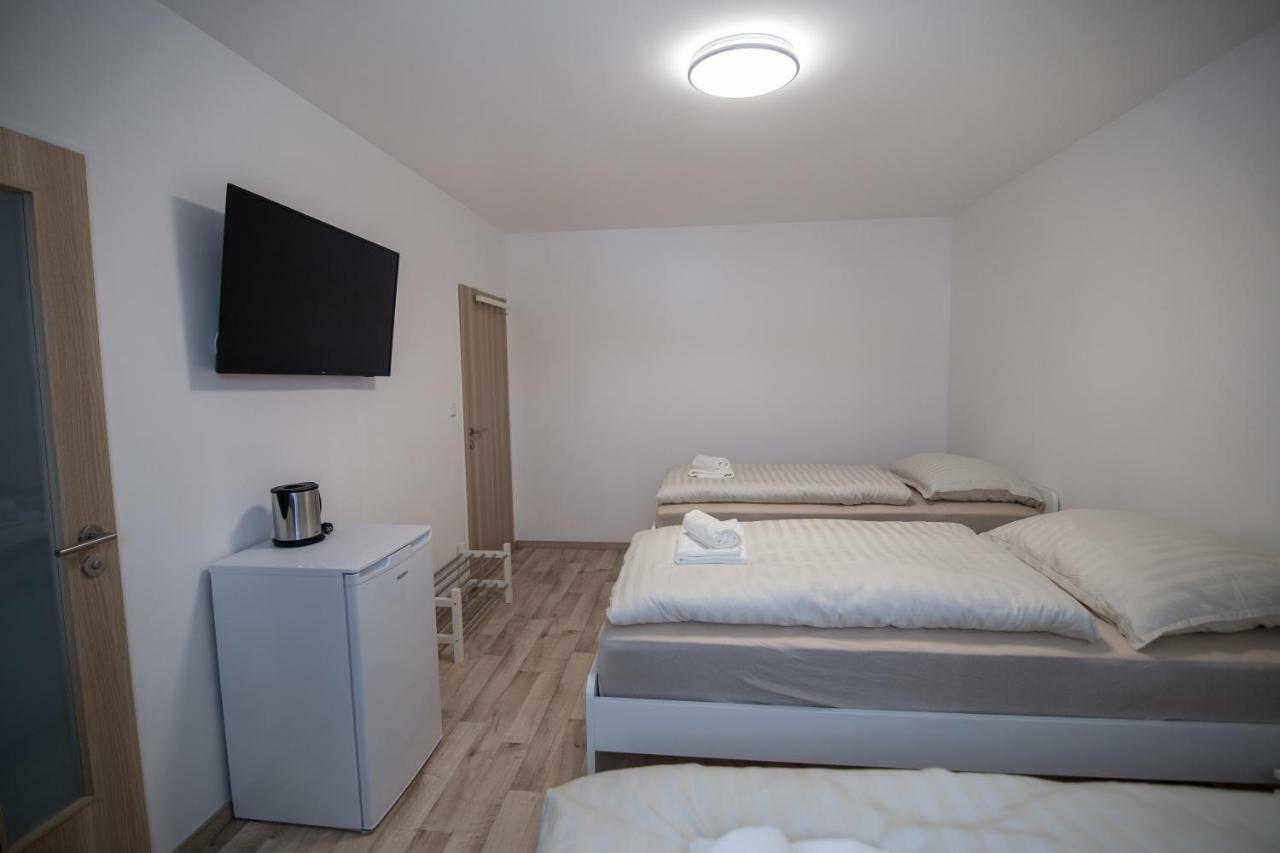 Apartment Simona Hostka  Bagian luar foto